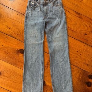 Abercrombie & Fitch 90s Relaxed Jean High Rise